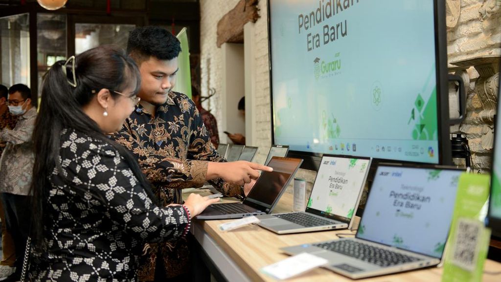 Sambut Hardiknas dengan Teknologi Pendidikan Era Baru Sambut Hardiknas dengan Teknologi Pendidikan Era Baru