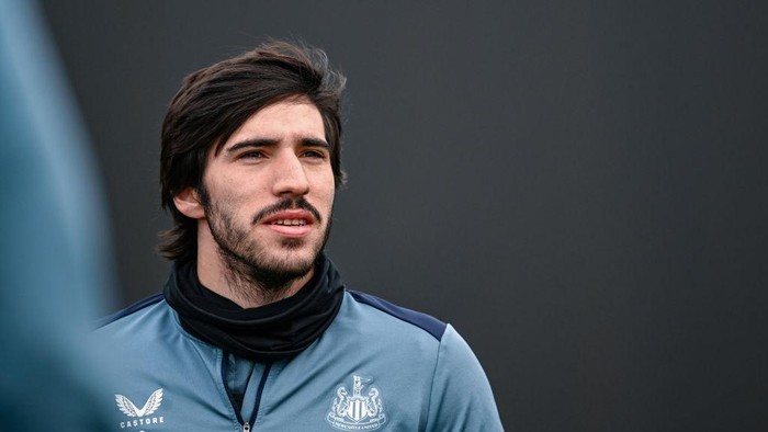 NEWCASTLE UPON TYNE, ENGLAND - FEBRUARY 29: Sandro Tonali during the Newcastle United Training Session at the Newcastle United Training Centre on February 29, 2024 in Newcastle upon Tyne, England. (Photo by Serena Taylor/Newcastle United via Getty Images)
