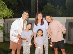 8 Foto Kebersamaan Sarwendah & Ruben Onsu, Diisukan Gugat Suami ke Pengadilan