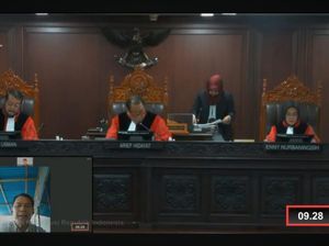 Hakim MK Tegur Caleg NasDem gegara Ada Suara Klakson Saat Sidang Daring