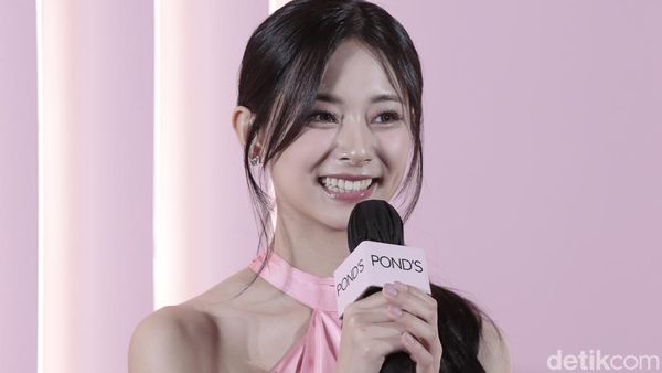 10 Foto Tzuyu di Jakarta Ini Bakal Bikin Harimu Feel Special!