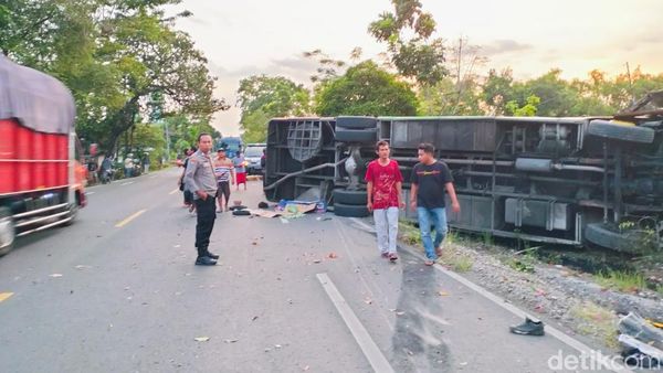Kecelakaan Maut Bus Tabrak Motor di Bojonegoro Tewaskan 2 Orang