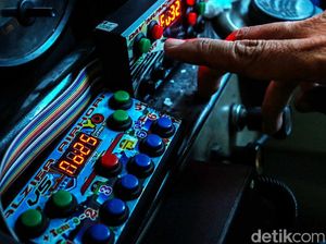 Viral Bus di Depok Parkir Mainkan Telolet Tengah Malam, Polisi Telusuri