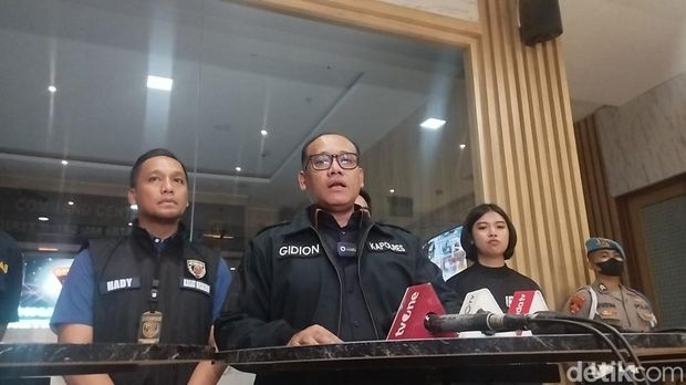 Kapolres Metro Jakarta Utara Kombes Gidion Arif Setyawan mengungkap kasus tewasnya taruna STIP, Putu Satria Ananta Rustika (19) (Brigitta Belia/detikcom)