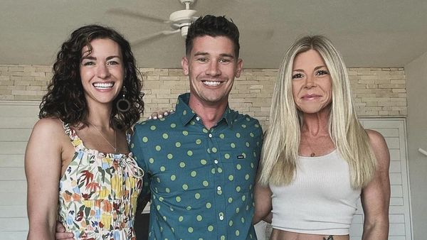 7 Foto Gaya Hidup Pria yang Tinggal Bareng 2 Pacarnya, Dihujat Masuk Neraka