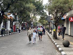 Ternyata..., Senyaman Itu Saat Jalan Braga Bebas Kendaraan Ternyata..., Senyaman Itu Saat Jalan Braga Bebas Kendaraan