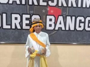 Siasat Licik Dukun di Banggai Ajak 2 Wanita Bersetubuh Modus Gandakan Uang Siasat Licik Dukun di Banggai Ajak 2 Wanita Bersetubuh Modus Gandakan Uang