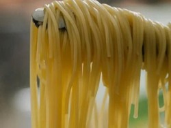 Keren! Warung Mie Babi Tak Naikkan Harga Menu Meski Semua Serba Naik