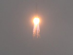 Pesawat Luar Angkasa China Sukses Mendarat di Sisi Terjauh Bulan Pesawat Luar Angkasa China Sukses Mendarat di Sisi Terjauh Bulan