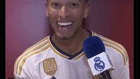 Bintang Real Madrid Jude Bellingham dinarasikan menunggu ucapan selamat rutin dari Barca. Foto: dok. Internet/X (Twitter)