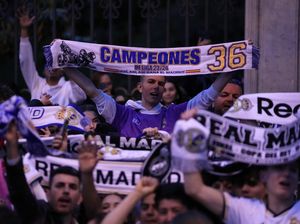 Euforia Suporter Real Madrid Rayakan Juara LaLiga