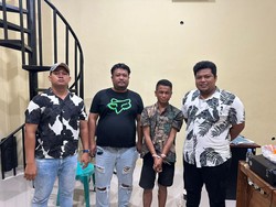 Remaja Mabuk Terobos Jemaah Dalam Masjid Saat Hendak Ditangkap Polisi