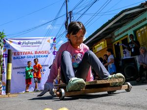 Lestarikan Permainan Tradisional Lewat Festival Balap Geledekan