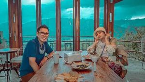 Momen Eko Patrio Makan di Warung Kaki Lima hingga Resto Bintang Lima