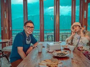 Momen Eko Patrio Makan di Warung Kaki Lima hingga Resto Bintang Lima Momen Eko Patrio Makan di Warung Kaki Lima hingga Resto Bintang Lima