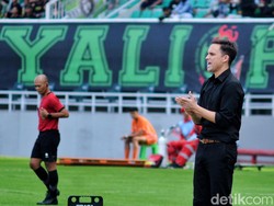 Paul Munster Janji Putus Tren Buruk Persebaya di Februari 2025