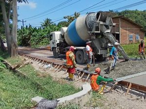 14 Ruas Jalan yang Tengah Dibangun Pemkab Kebumen, Berikut Daftarnya! 14 Ruas Jalan yang Tengah Dibangun Pemkab Kebumen, Berikut Daftarnya!