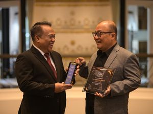 Penghargaan Best Savings Bank of The Year Penghargaan Best Savings Bank of The Year