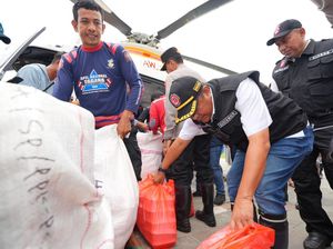 Helikopter Bawa Bantuan Tiba di Latimojong Luwu, 8 Korban Longsor Dievakuasi Helikopter Bawa Bantuan Tiba di Latimojong Luwu, 8 Korban Longsor Dievakuasi
