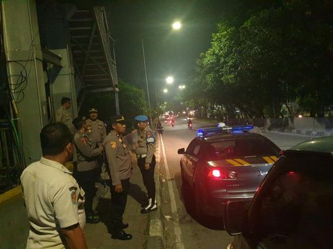 Polisi patroli di RTH Tubagus Angke (dok.istimewa)