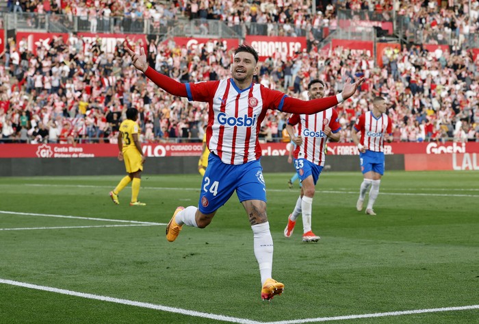 Kemenangan atas Barcelona berarti luar biasa untuk Girona. Hasil yang mengantarkan tim Catalan itu menembus Liga Champions untuk pertama kalinya. Selamat!