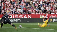 Di musim ini, Girona finis empat besar dengan dua kali mengalahkan Barcelona, kandang maupun tandang, dengan skor identik 4-2. Girona juga disulap jadi tim berbahaya dengan rataan 2,1 gol per laga, kedua terbaik setelah Real Madrid.