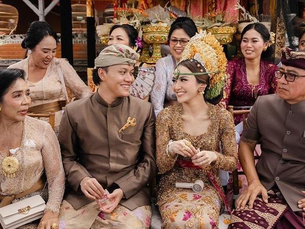 Saat Rizky Febian dan Mahalini Kenakan Pakaian Adat Bali di Prosesi Jelang Nikah