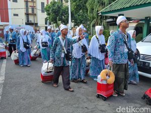 4 Calon Jemaah Haji Surabaya Tunda Keberangkatan karena Masalah Kesehatan