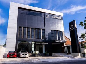 Penjualan di Jatim Moncer, Mazda Launching Diler Anyar Jemursari Surabaya