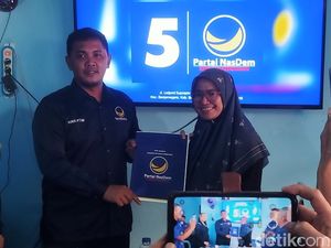 Maju Pilkada Banjarnegara, Anak Eks Bupati Budhi Sarwono Daftar ke 3 Parpol Maju Pilkada Banjarnegara, Anak Eks Bupati Budhi Sarwono Daftar ke 3 Parpol