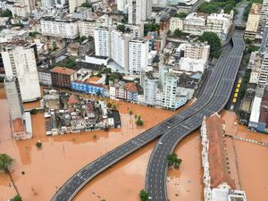 Dunia Hari Ini: Lebih dari 70 Orang Tewas Akibat Banjir di Brasil
