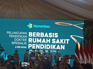 Jokowi Luncurkan Program Pendidikan Dokter Spesialis Berbasis RS Jokowi Luncurkan Program Pendidikan Dokter Spesialis Berbasis RS