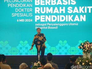 Jokowi Soroti Per Tahun RI Cetak 2.700 Dokter Spesialis: Harus Ada Terobosan