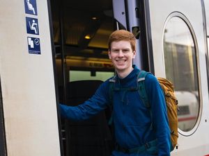 Railfans Sejati, Pemuda Ini Tinggal Setahun di Kereta Railfans Sejati, Pemuda Ini Tinggal Setahun di Kereta