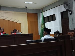 Jaksa Tuntut Bekas Wali Kota Bima Muhammad Lutfi 9 Tahun 6 Bulan Penjara Jaksa Tuntut Bekas Wali Kota Bima Muhammad Lutfi 9 Tahun 6 Bulan Penjara
