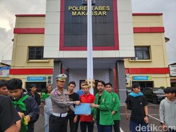 Polrestabes Makassar Berangkatkan Mahasiswa IPMIL Jadi Relawan Banjir di Luwu
