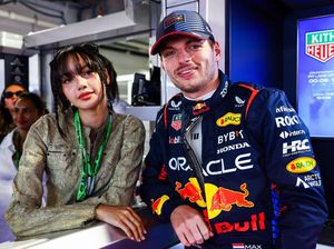 7 Gaya Lisa BLACKPINK di F1 GP Miami 2024, Temu Pebalap Max Verstappen 7 Gaya Lisa BLACKPINK di F1 GP Miami 2024, Temu Pebalap Max Verstappen