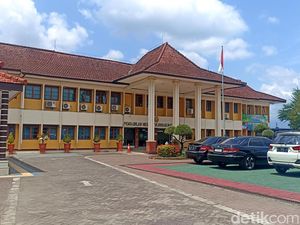 Dituntut 7 Tahun, Pelatih Silat Tewaskan Siswa SMP Hanya Divonis 5 Bulan Bui Dituntut 7 Tahun, Pelatih Silat Tewaskan Siswa SMP Hanya Divonis 5 Bulan Bui