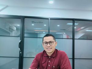 Pengamat Minta Pimpinan Dewan Evaluasi Kinerja Sekwan-Bila Perlu Diganti Pengamat Minta Pimpinan Dewan Evaluasi Kinerja Sekwan-Bila Perlu Diganti