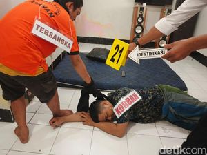 Rekonstruksi Pembunuhan Transpuan di Mataram, Dibunuh Seusai Berhubungan Seks Rekonstruksi Pembunuhan Transpuan di Mataram, Dibunuh Seusai Berhubungan Seks