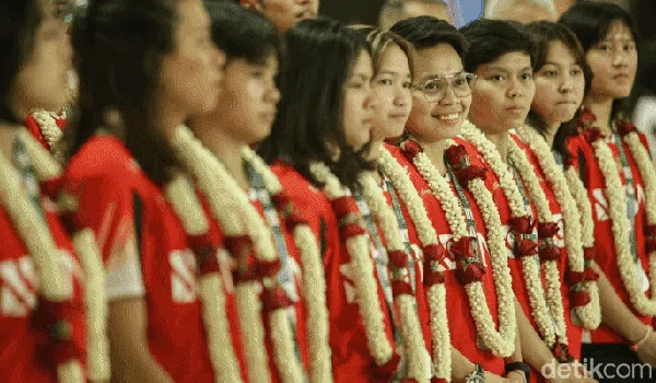Sambutan Meriah Tim Thomas dan Uber Indonesia di Tanah Air