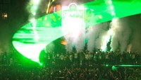 Sporting Lisbon unggul delapan poin atas Benfica saat kompetisi menyisakan 2 laga lagi. 