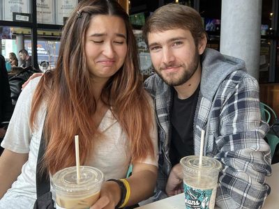 Stephanie Poetri Tunangan, Begini Potretnya Ngopi Bareng Kekasih