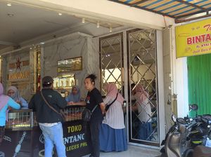 2 Emak-emak Diminta Kembalikan Emas yang Dicuri Jika Tak Ingin Dipolisikan 2 Emak-emak Diminta Kembalikan Emas yang Dicuri Jika Tak Ingin Dipolisikan
