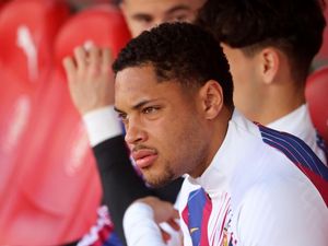 Vitor Roque Jarang Main, Agennya Ultimatum Barcelona