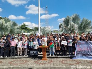 Civitas Akademika UMY Gelar Aksi Bela Palestina: Amanat Konstitusi Indonesia Civitas Akademika UMY Gelar Aksi Bela Palestina: Amanat Konstitusi Indonesia