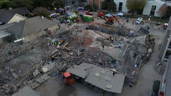 Bangunan di Afrika Selatan Runtuh, Puluhan Orang Terjebak