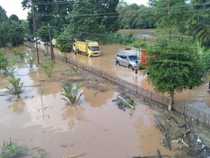 OKU Dilanda Banjir hingga Rusak Infrastruktur, BPBD: Terparah Sejak 2016 OKU Dilanda Banjir hingga Rusak Infrastruktur, BPBD: Terparah Sejak 2016