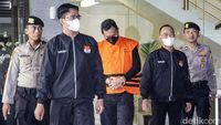 Bupati Sidoarjo Gus Mudhlor Berompi Tahanan KPK