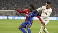 Saka akan isi pos sayap kanan. Di sayap kiri, Arsenal sedang incar Eberechi Eze dari Crystal Palace (AP/Ian Walton)